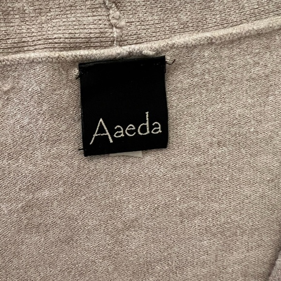 AAEDA Embroidered cardigan in sand color, medium size - Picture 6 of 7